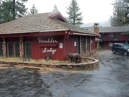 Boulder Lodge