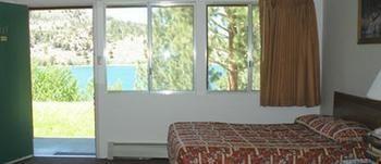 Lodge Boulder