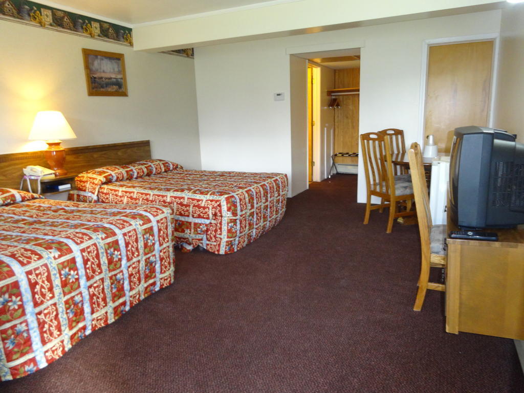 Lodge Boulder June Lake