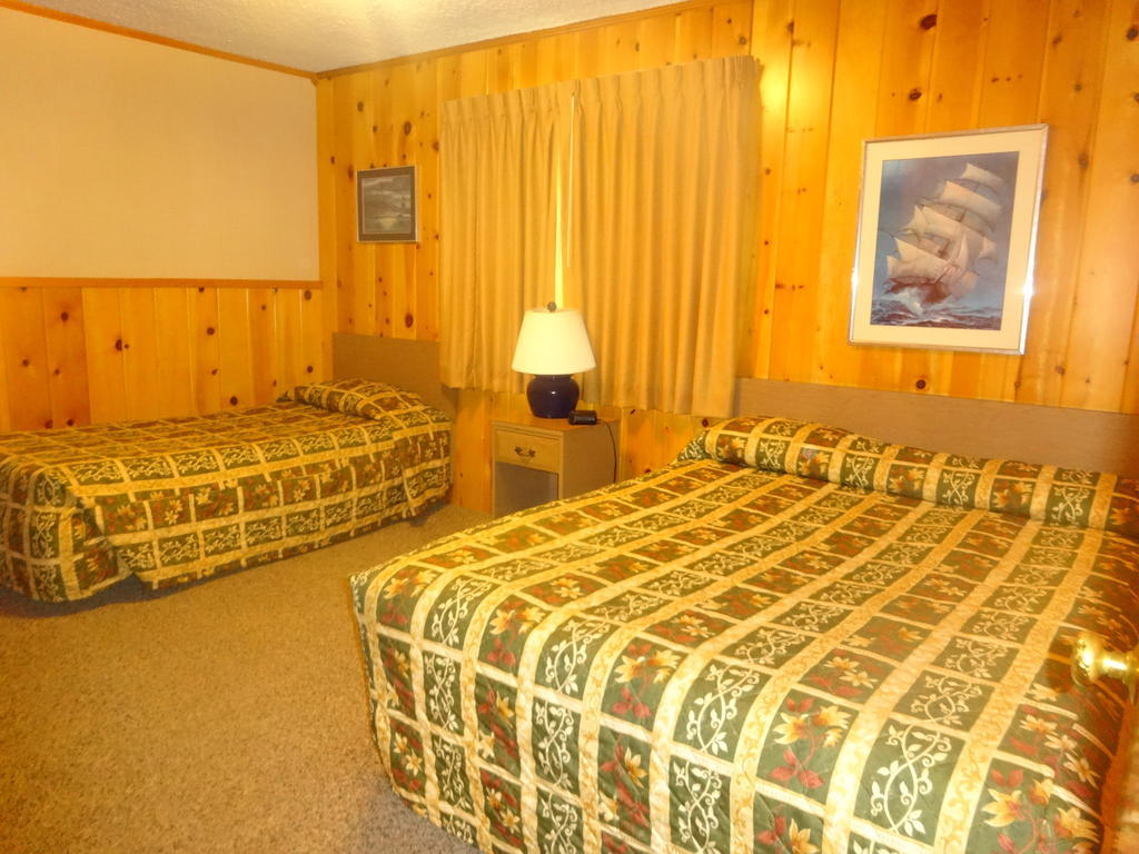 Lodge Boulder June Lake