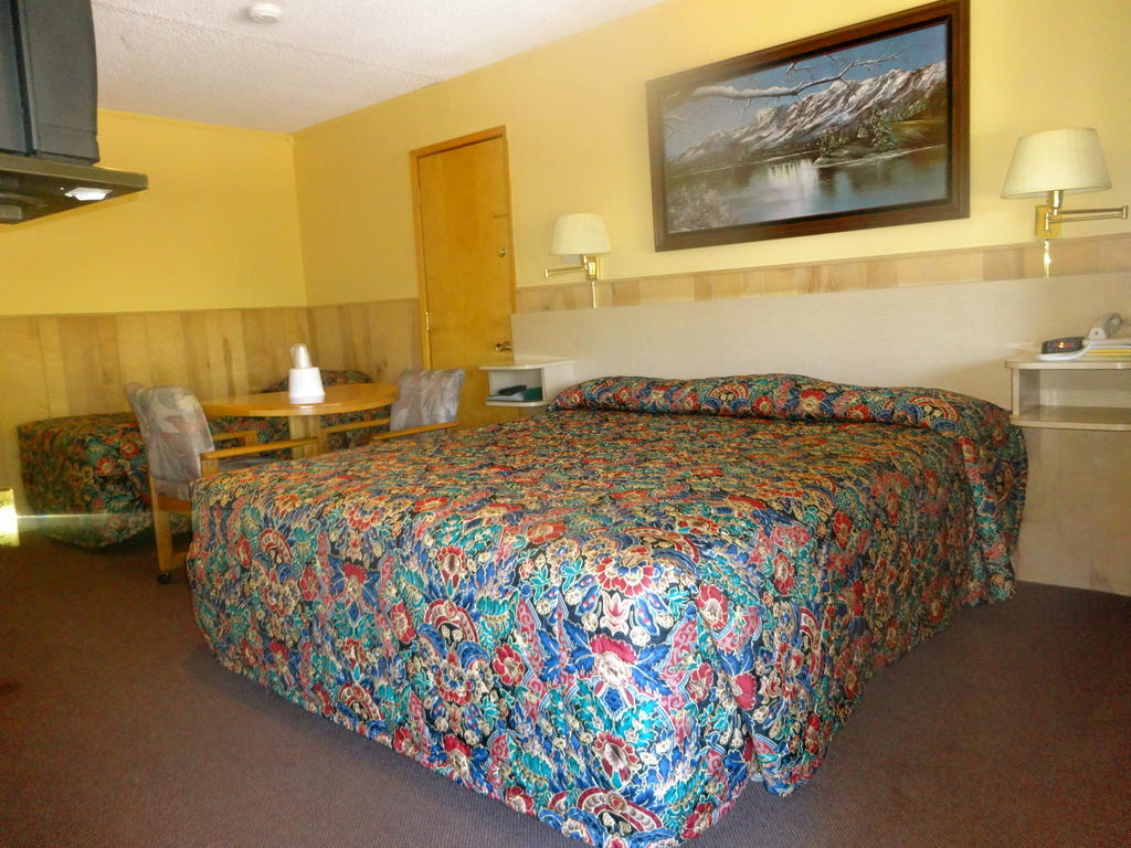 Lodge Boulder *