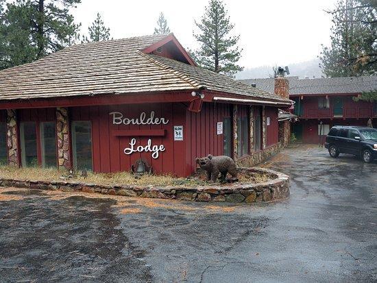Boulder Lodge *